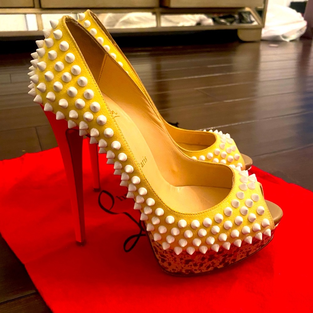 Christian louboutin platform stilettos peep toe